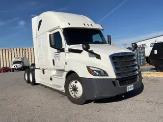 2018 FREIGHTLINER T12664ST