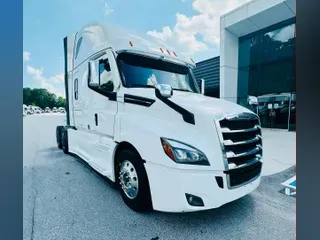 2023 Freightliner Cascadia 126
