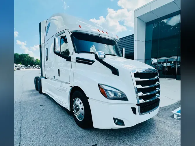 2023 Freightliner Cascadia 126e90f4bdd601432da9a4623806a009f8f