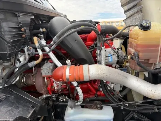 2019 International LT625
