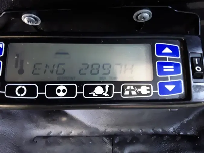 2018 HINO HINO 268