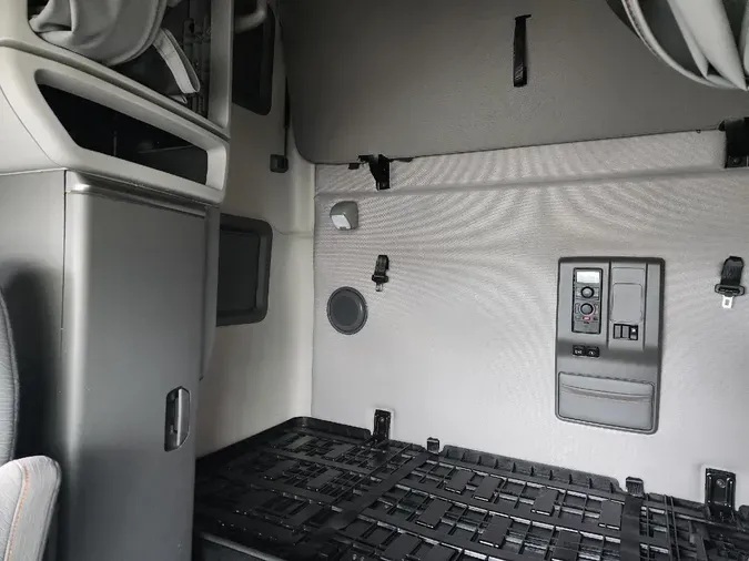 2021 VOLVO VNL64T760e91d8f6222923ea96e08cea587674f3d