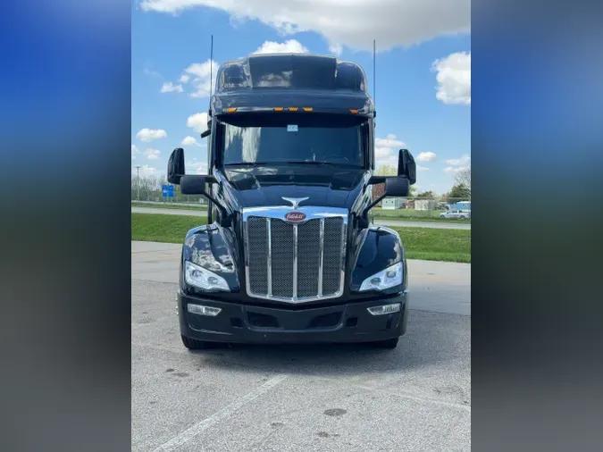 2022 PETERBILT 579