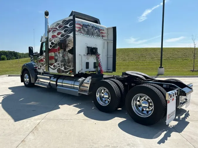 2023 Kenworth W990