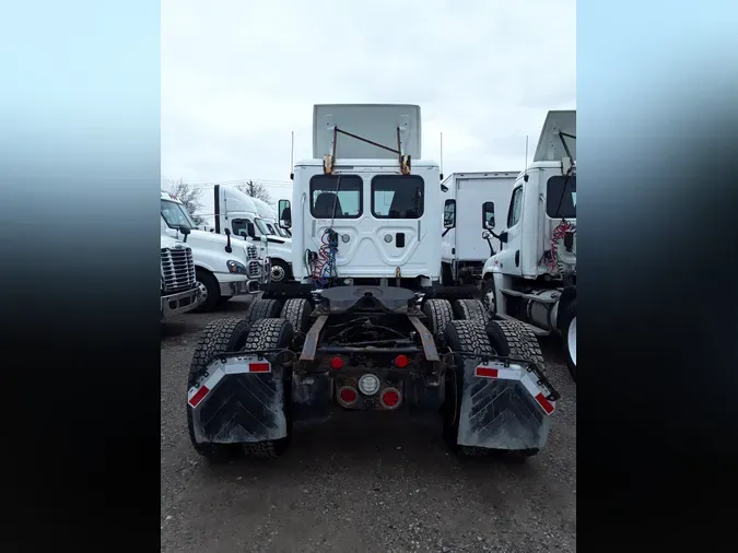 2016 FREIGHTLINER/MERCEDES CASCADIA 125