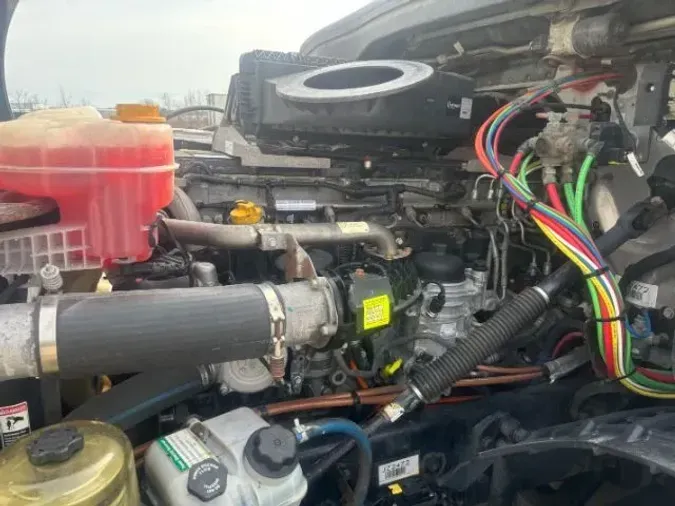 2019 Freightliner Cascadia 126e92888fe8efd5f8778ff2f5b88e6024f