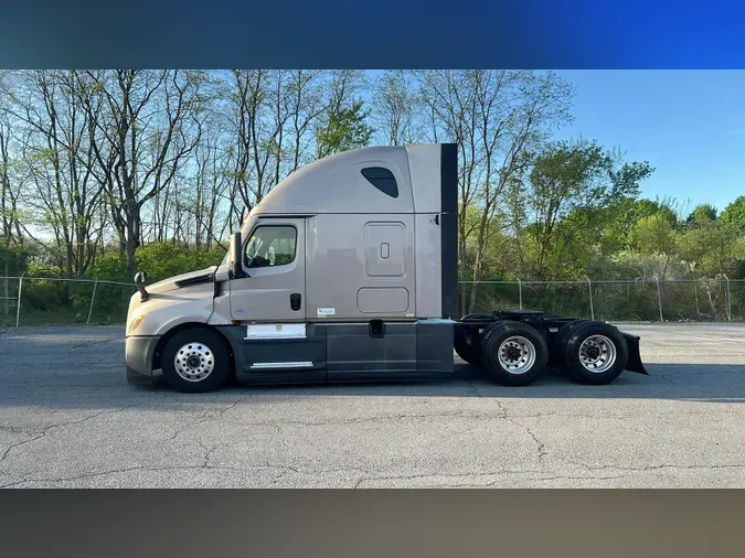 2021 Freightliner Cascadia