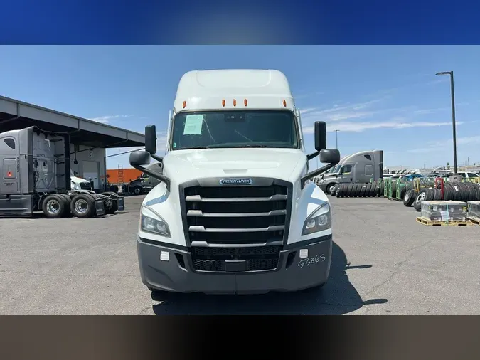 2023 Freightliner Cascadia 126