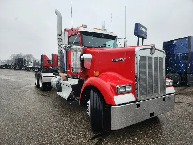 2018 KENWORTH W900