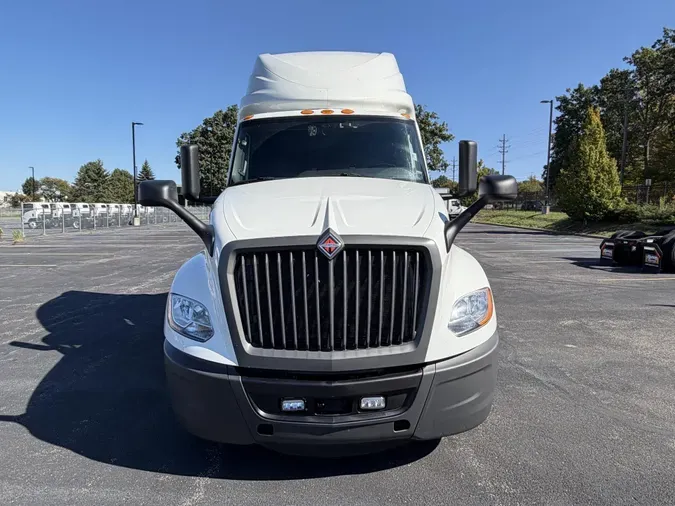 2022 International LT625