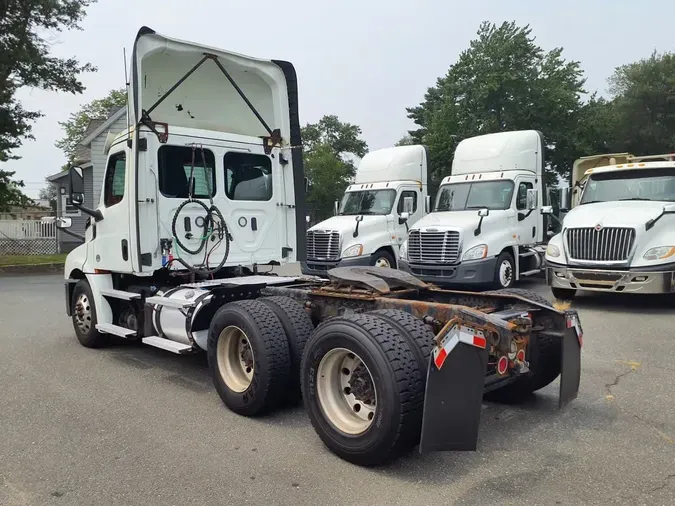 2019 FREIGHTLINER NEW CASCADIA PX12664