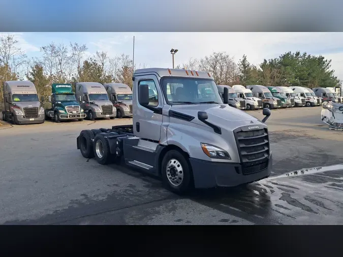 2020 Freightliner Cascadia 126e9320a5dfd609f7afeb7f2c04f7ba048