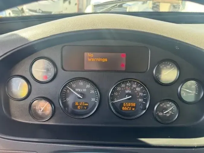 2020 Peterbilt 337