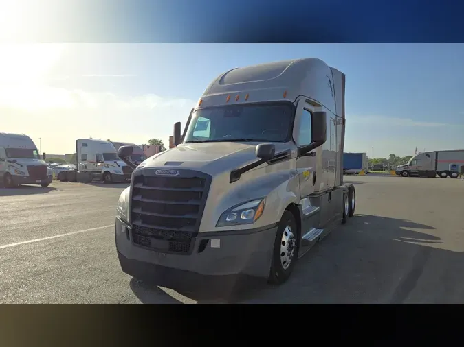 2022 Freightliner Cascadia 126