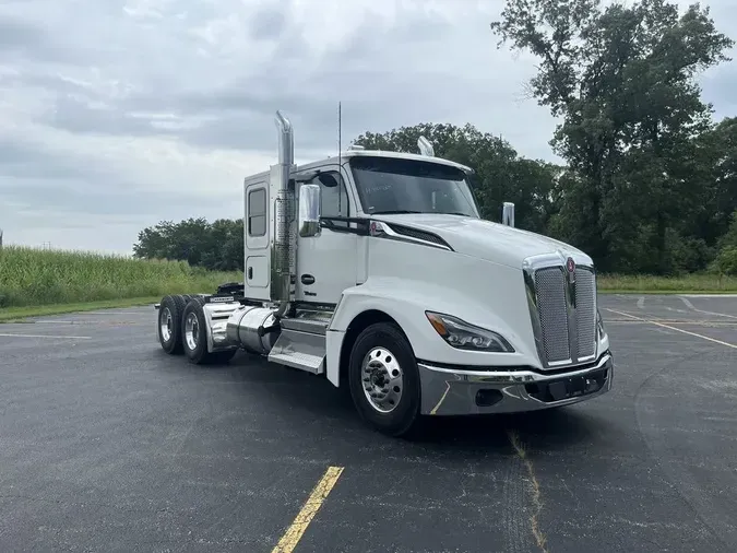 2025 Kenworth T680