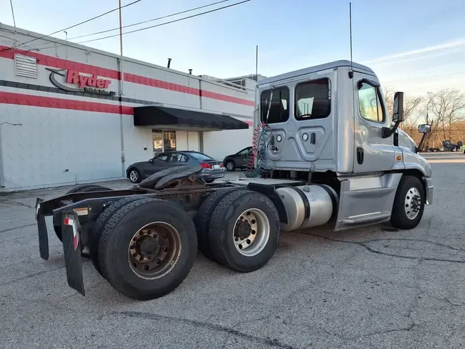 2019 FREIGHTLINER/MERCEDES CASCADIA 125e94205a1f6dd65938e65c0110952000c