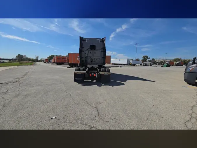 2023 Freightliner Cascadia 126