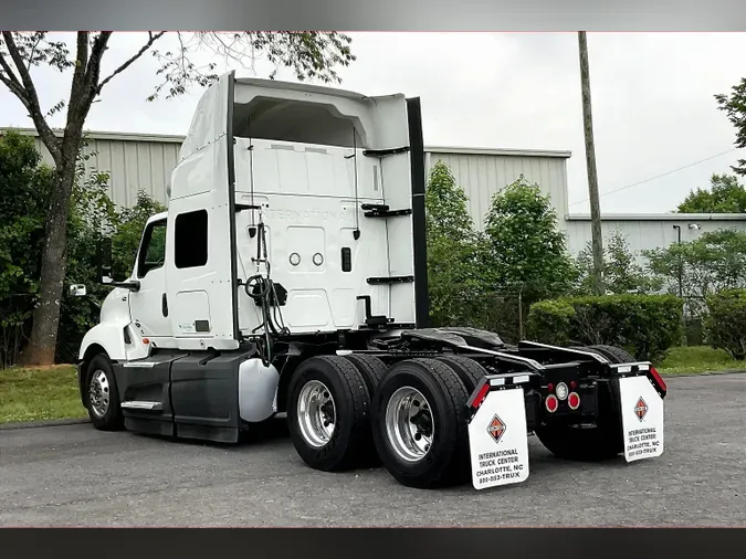 2022 INT LT625 6x4