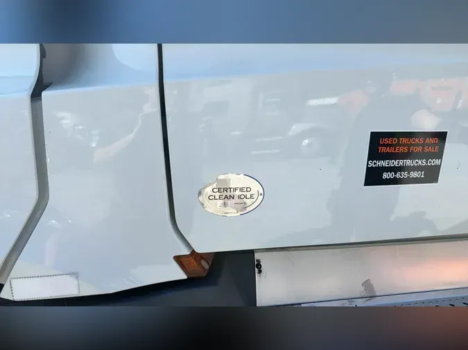 2020 Freightliner Cascadia 126