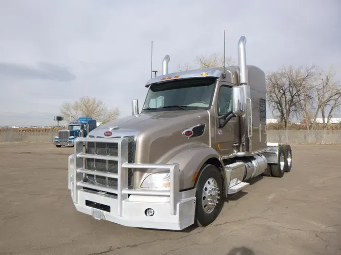 2020 Peterbilt 579e9489920ea5c63ed1d0189e7bcd0d766