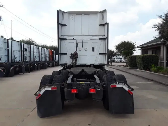 2019 NAVISTAR INTERNATIONAL LT625 SLPR CAB