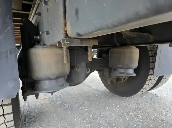 2018 FREIGHTLINER M2 106