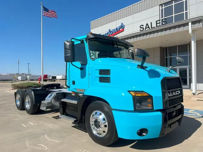 2020 MACK AN64T