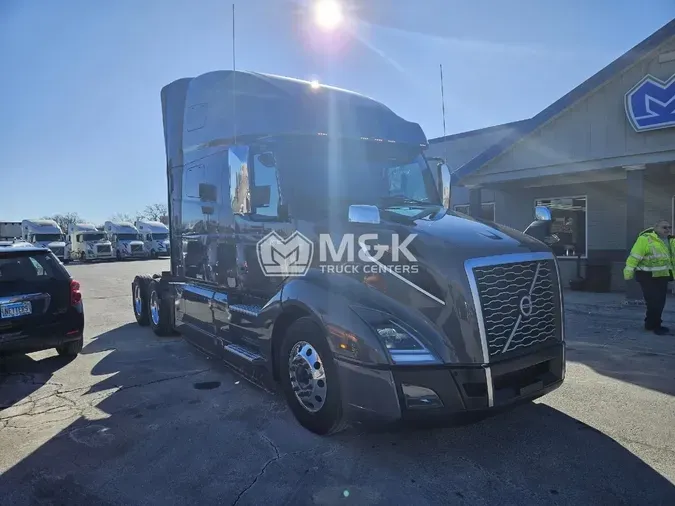 2024 VOLVO VNL64T760