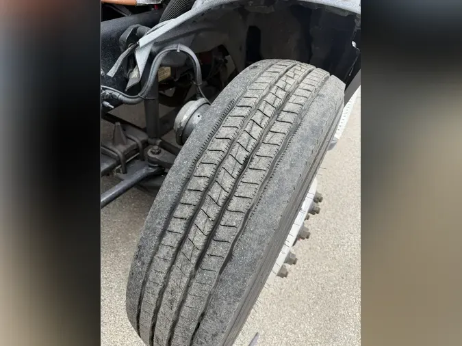 2022 FREIGHTLINER Cascadia 126