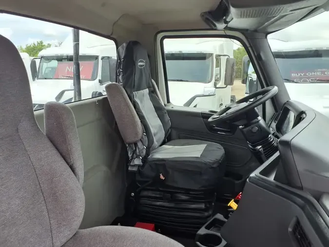 2019 NAVISTAR INTERNATIONAL LT625 DAYCAB T/A