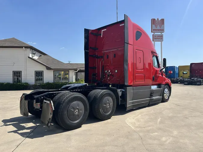 2022 Freightliner Cascadia