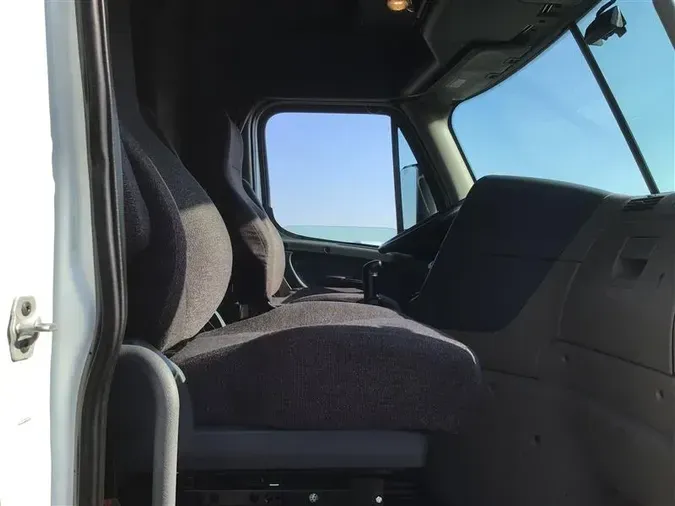 2017 FREIGHTLINER CASCADIA EVOLUTION