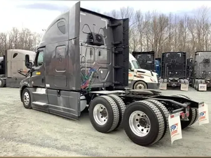 2023 Freightliner Cascadia