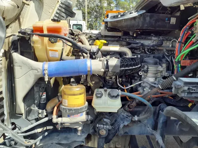 2019 FREIGHTLINER/MERCEDES CASCADIA 125