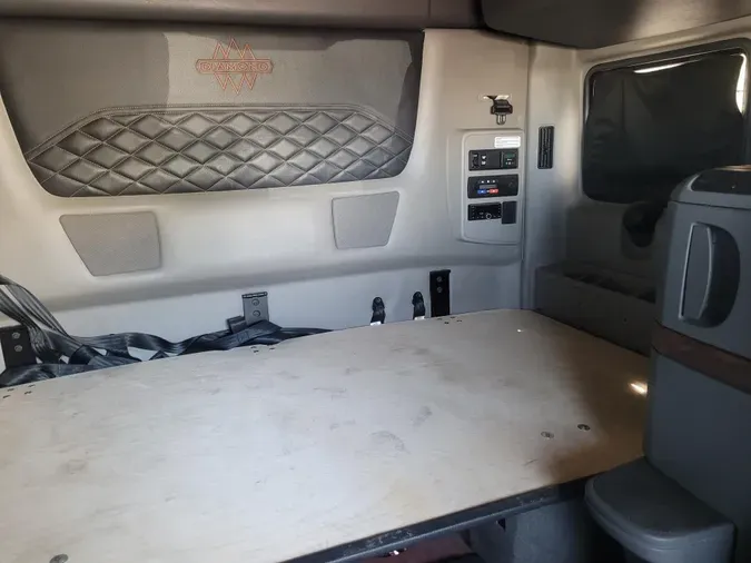 2023 International LT625