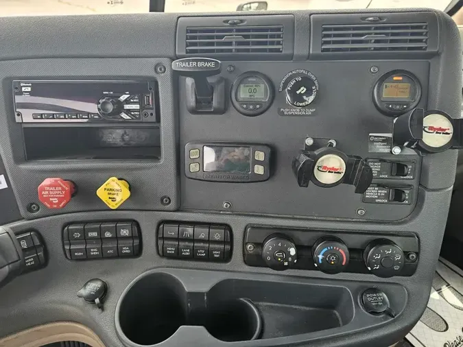 2019 FREIGHTLINER/MERCEDES CASCADIA 125
