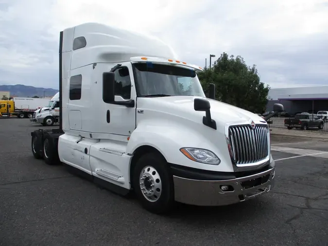 2019 NAVISTAR INTERNATIONAL LT625 SLPR CAB