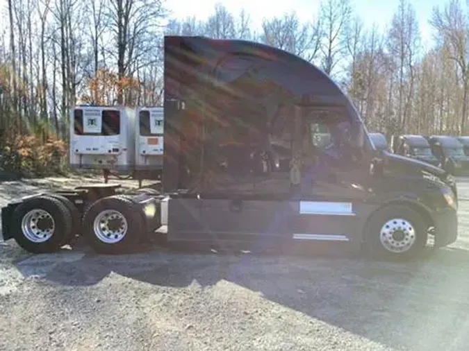 2021 Freightliner Cascadia