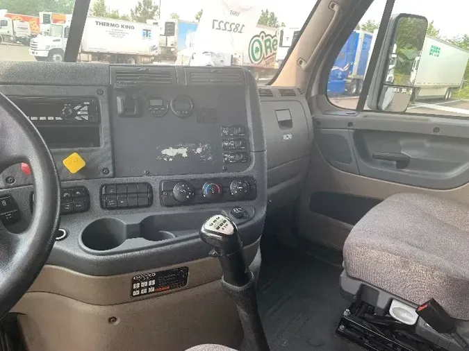 2018 Freightliner X12564ST