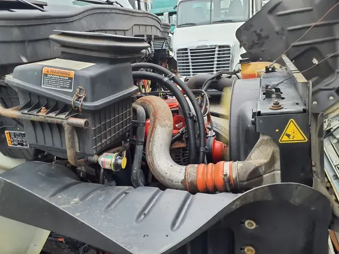 2021 NAVISTAR INTERNATIONAL MV607 (4X2)
