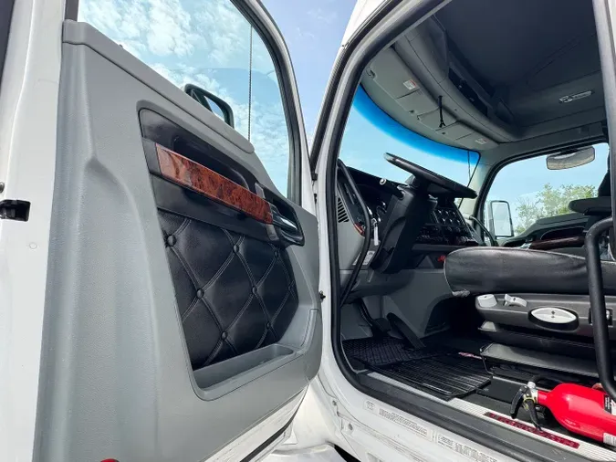 2022 Kenworth T680