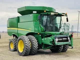2013 John Deere S670