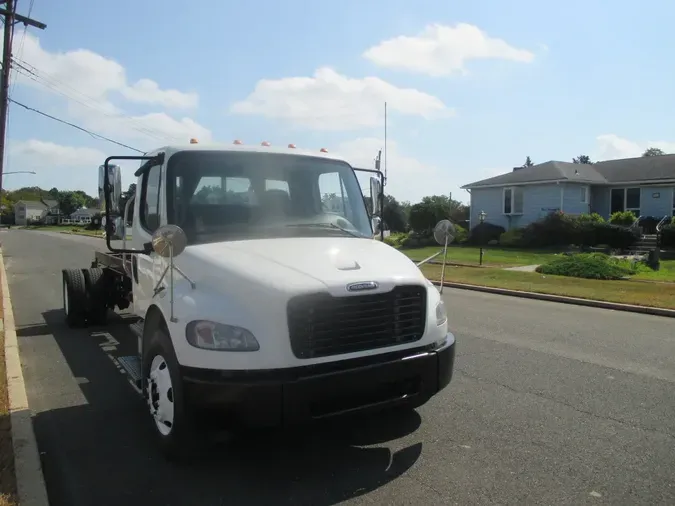 2014 FREIGHTLINER M2