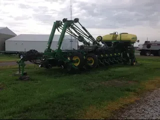 2015 JOHN DEERE 1775