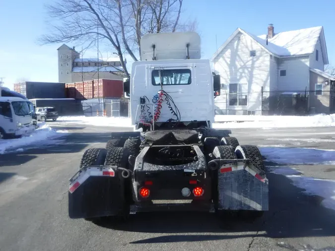 2019 VOLVO VNL