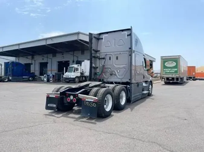 2023 Freightliner Cascadia