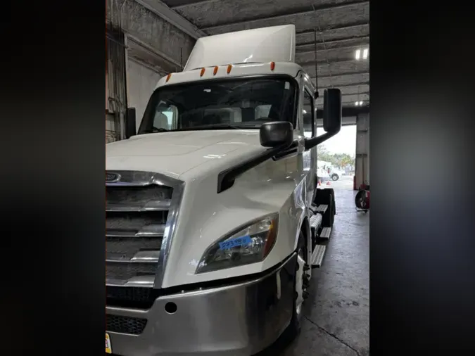 2019 FREIGHTLINER NEW CASCADIA PX12664e97029cf27efe002eb9f0c01e9d0b371