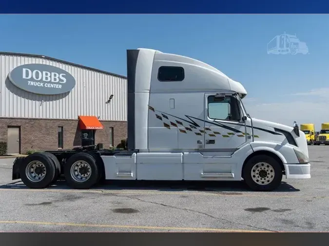 2015 VOLVO VNL64T670e9747245ac029ab54218bf3ff0389772