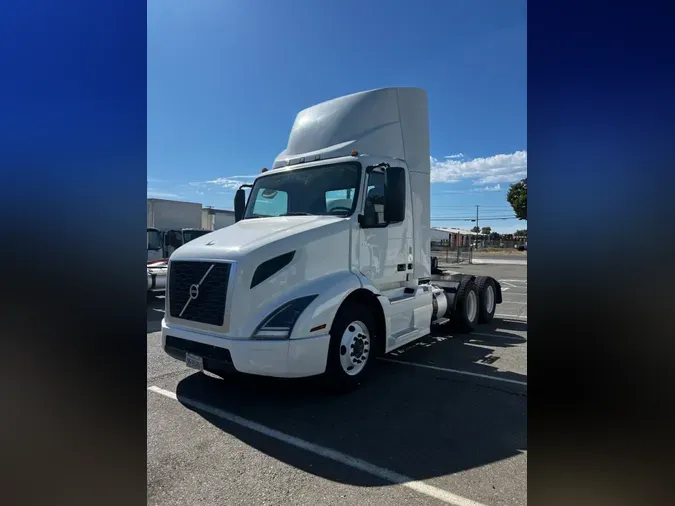 2018 VOLVO VNL64T-300e97631c0e7c2520be4f2cc370e10f8dc