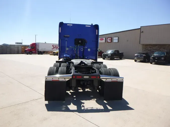 2022 Peterbilt 389
